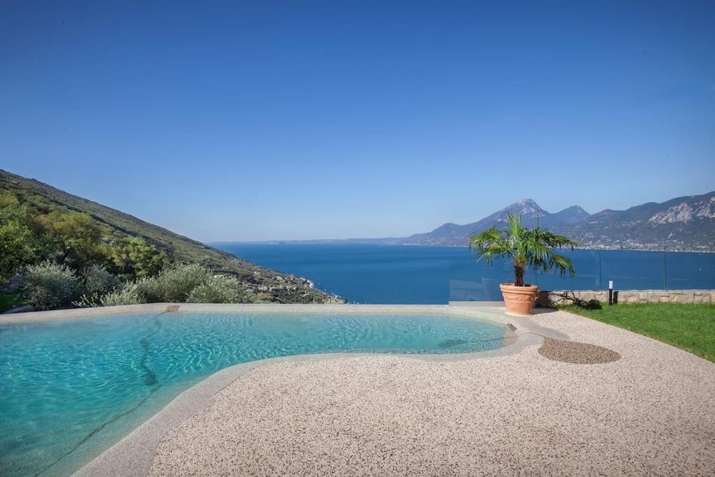 Villa Divina-Apt Armonia-Con Piscina E Vista Lago Castelletto Di Brenzone Ngoại thất bức ảnh