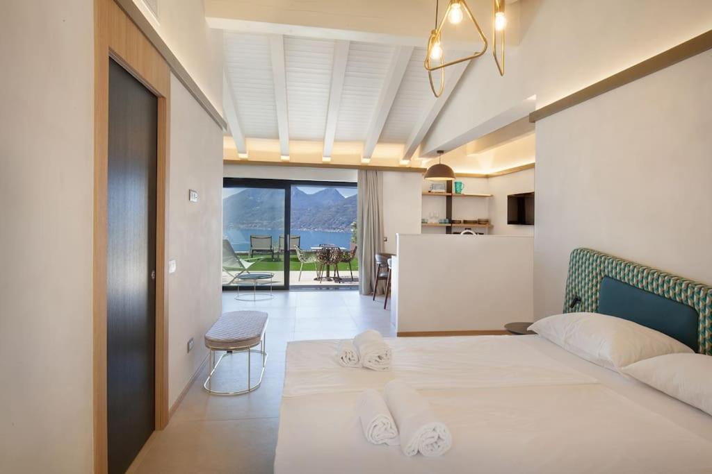 Villa Divina-Apt Armonia-Con Piscina E Vista Lago Castelletto Di Brenzone Ngoại thất bức ảnh